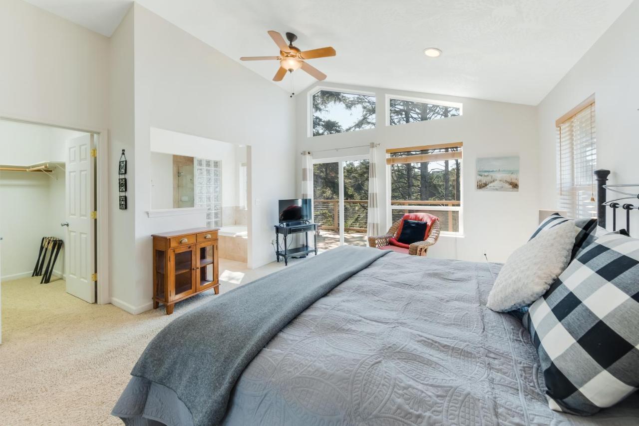 Yaquina Lighthouse View Beach Home Newport Eksteriør bilde